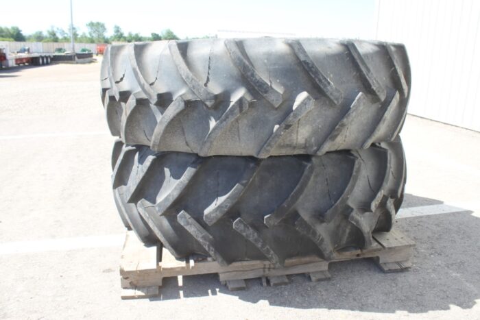 Mitas Pair of 380/85R30 tires on 10 bolt steel Kubota OEM rim, 90% tread, 11"pilot, 13" bolt circle, orange - Image 2