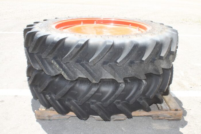 Michelin Pair of 320/85R34 tires on 10 bolt steel Kubota OEM rim, 100% tread, 11"pilot, 13" bolt circle, orange - Image 2