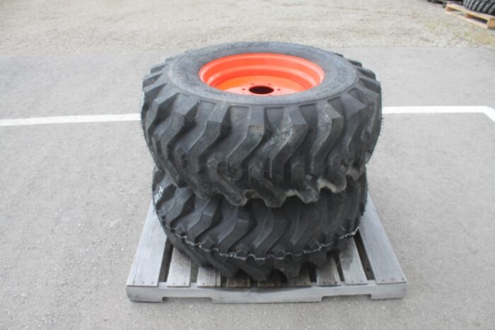 Titan pair of 15x19.5 on Kubota rim, 100% tread - Image 2