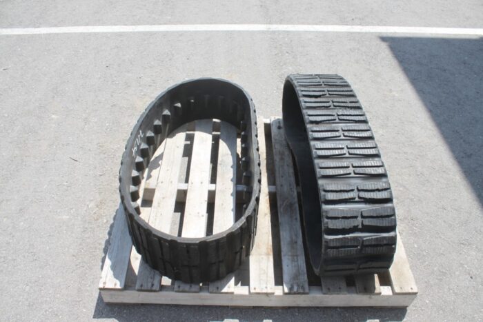 pair of tracks - Image 2