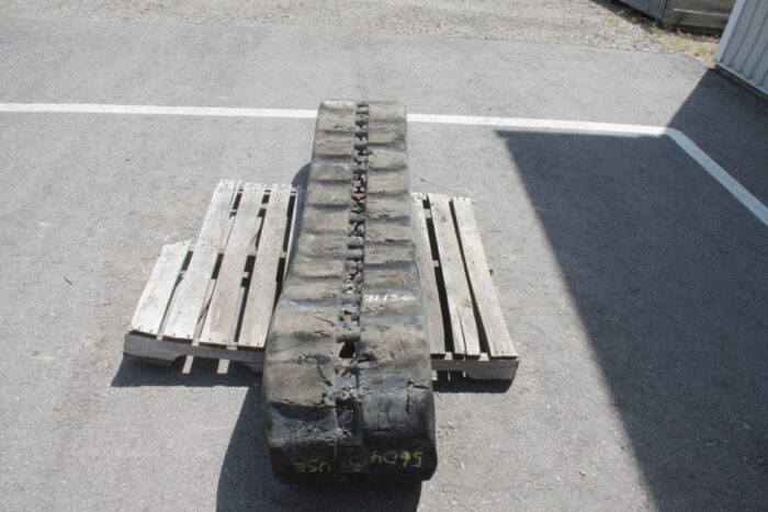 1 used track to fit a Kubota SVL 75 track skidsteer - Image 2