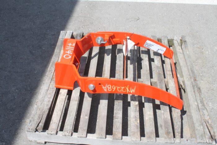 Kubota M series grill guard, model #MX2268A - Image 2