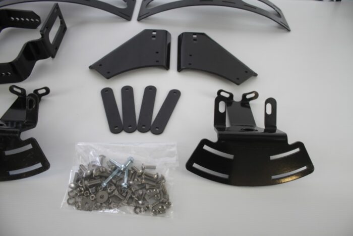 Front fender bracket kit to fit M5040-M7040-M8540-M9540 series. 2 of each piece, 4 plates, 1 bag of bolts. Poly skins NOT included - Image 3