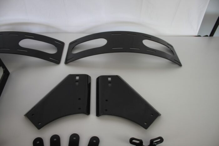 Front fender bracket kit to fit M5040-M7040-M8540-M9540 series. 2 of each piece, 4 plates, 1 bag of bolts. Poly skins NOT included - Image 4