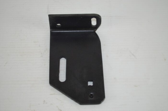 armrest bracket, part number ACCOUDOIR