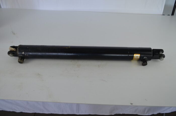 hydraulic cylinder, part number (CYL REL 3510 RT) CYL3029CM - Image 2