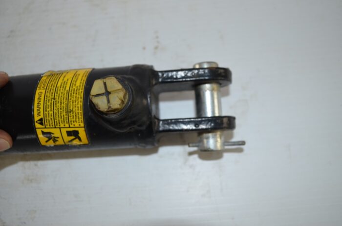 一 hydraulic cylinder, part number 7000002740 - Image 3