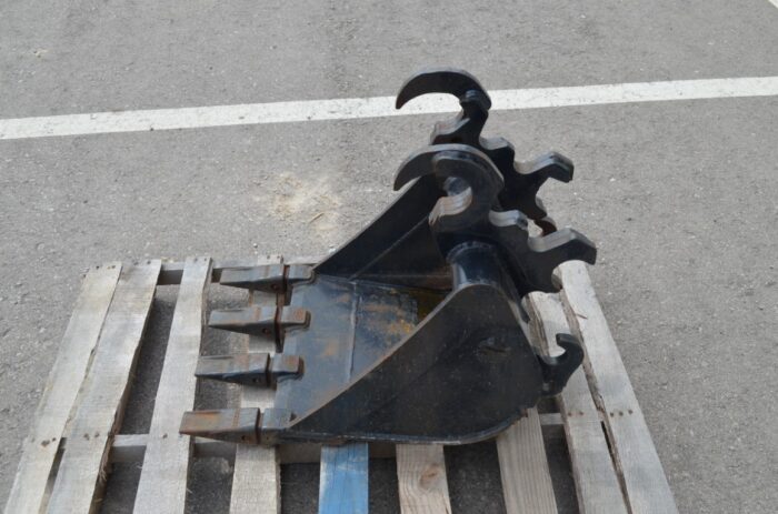 SoCotech 48" tooth bucket, part number 1020120 - Image 2