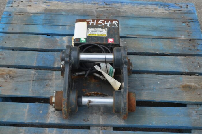 hydraulic quick attach, part number AMLT050