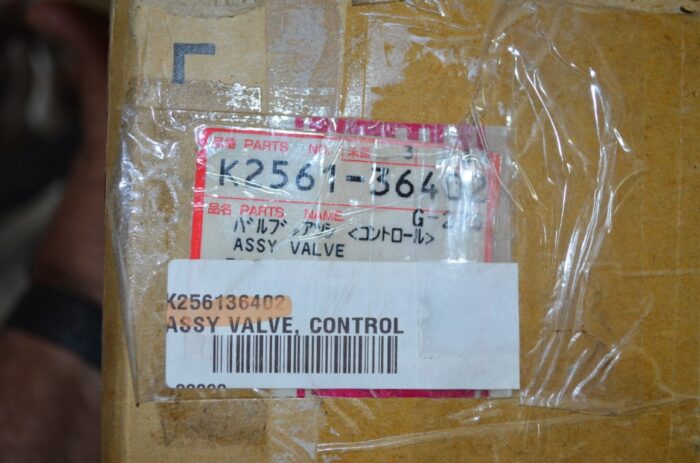 Kubota control assembly valve, part number K2561-36402 (sub to YR731-00100) - Image 7