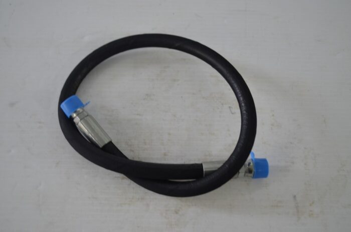 Kubota hydraulic hose, part number 7J801-66610 - Image 2