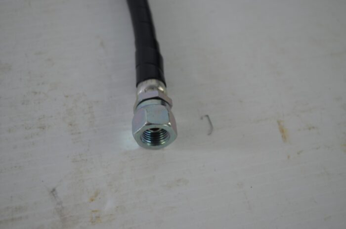 Kubota hydraulic hose, part number TD060-33552 - Image 3