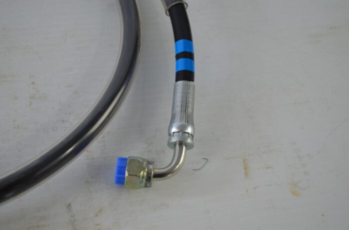 Kubota hydraulic hose, part number RA028-63772 - Image 3