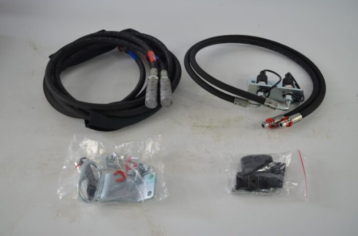 Kubota 3rd function valve for loader kit, part number M317 - Image 6
