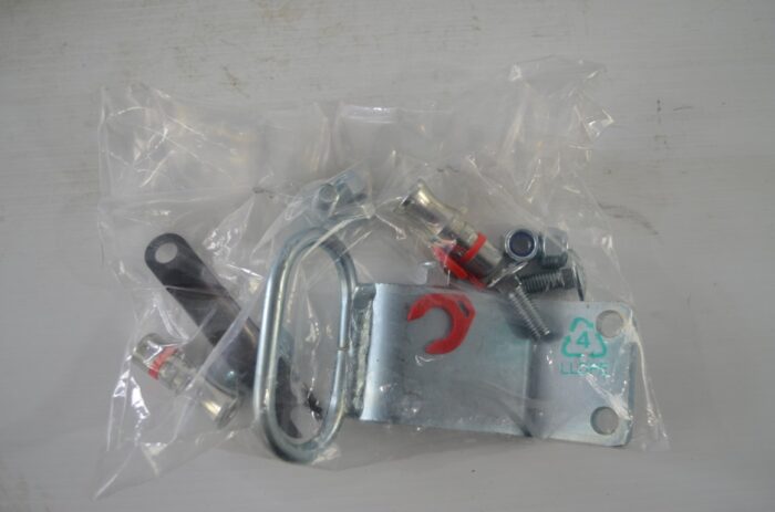 Kubota 3rd function valve for loader kit, part number M317 - Image 8