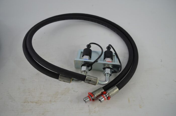 Kubota 3rd function valve for loader kit, part number M317 - Image 9