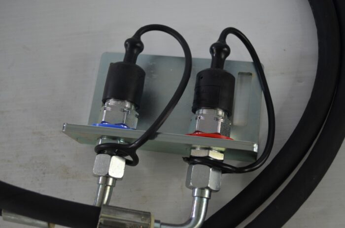 Kubota 3rd function valve for loader kit, part number M317 - Image 11