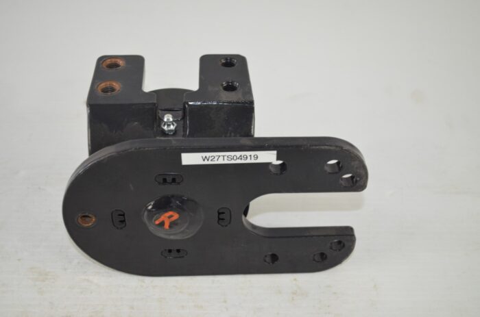 front fender swivel bracket, part number W27TS04919 - Image 4