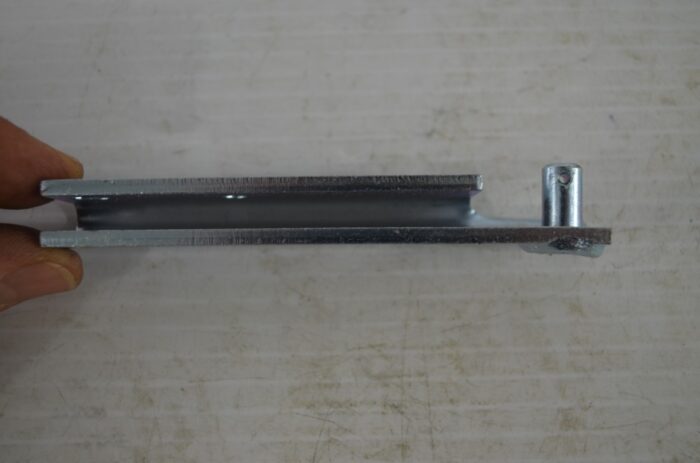 Kubota 3rd function valve bracket, part number (3C151-97110) for Kubota tractor M8560 / M9960 with rops - Image 3