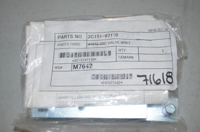 Kubota 3rd function valve bracket, part number (3C151-97110) for Kubota tractor M8560 / M9960 with rops - Image 6