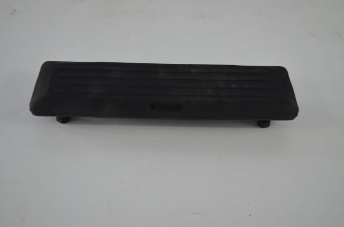 rubber street pads to fit excavator, part number MG-450B(5263)