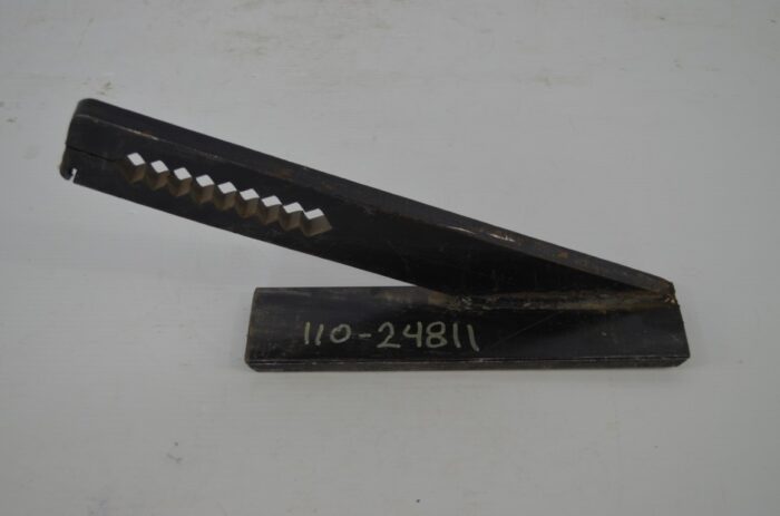 Pronovost right snowblower skid shoe, part number 110-24811
