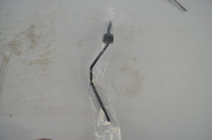 Kubota remote valve lever kit, part number M7616 - Image 2