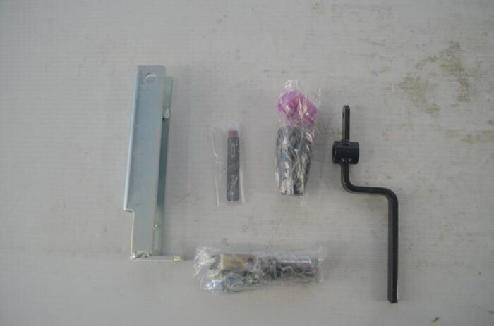 Kubota remote valve lever kit, part number M8150 - Image 2