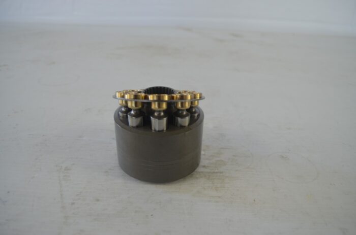 Kubota hydraulic rotary pump, part number TC404-58500 - Image 3