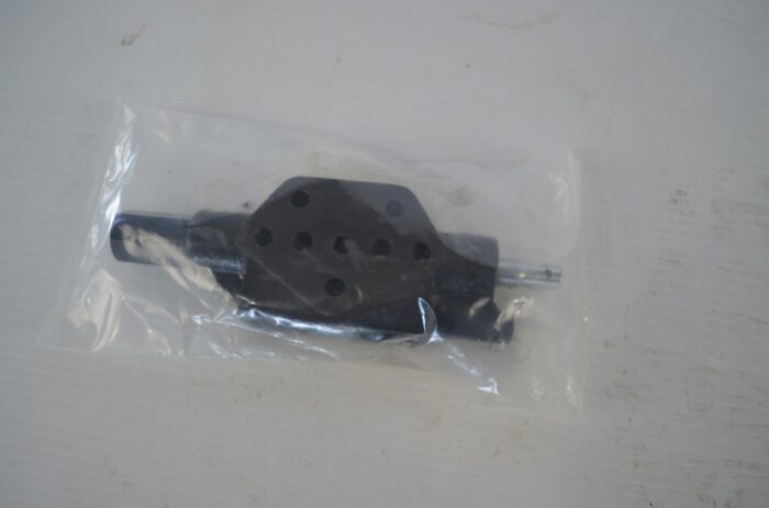 一 Kubota single spool stacking valve, part number BL 7373 - Image 5