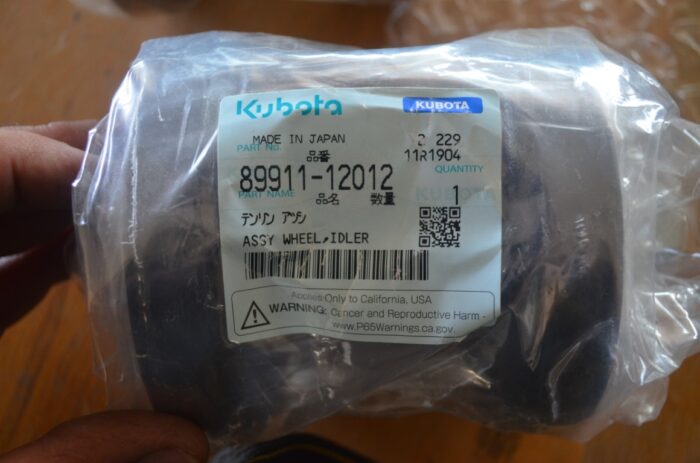 Kubota undercarriage track rollers, part number 89911-12012 - Image 5