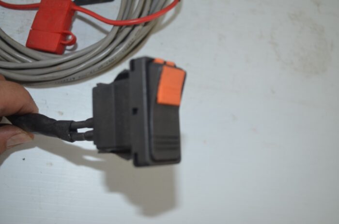 hyd valve with switch, part number K1TVALVEWQUICK12V - Image 8