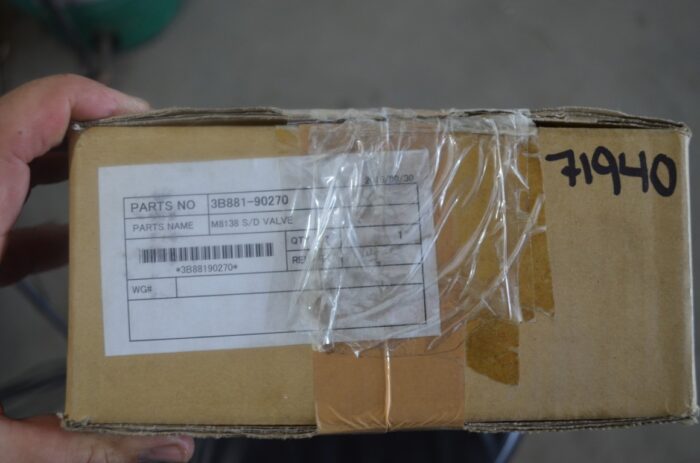Kubota s/d valve with flow control for Kubota tractor M4N-071 / M5N-091 / M5N-111 / M5071N / M5091N / M5101N with cab, part number M8138 - Image 8