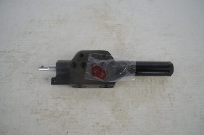Kubota 4-postion 4-way float valve section, part number BL7393 - Image 6