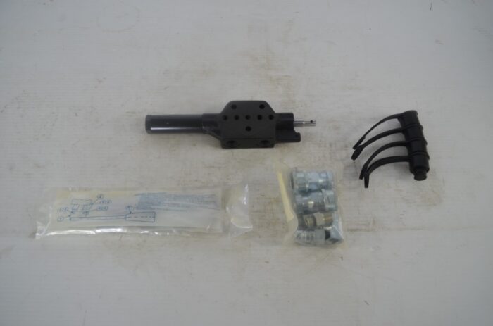 Kubota 4-postion 4-way float valve section, part number BL7393