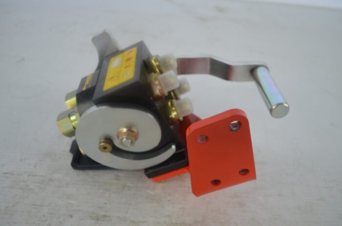 一 2 spool single point coupler, part number M1869 - Image 5