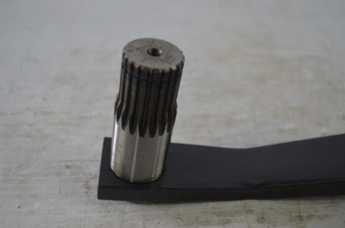 left hand brake shaft, part number 3C001-6S340 - Image 5