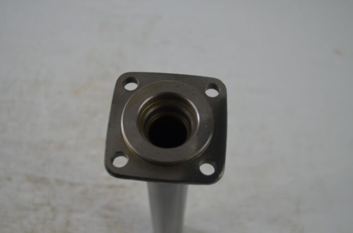 一 Kubota steering post, part number 67061-41130 - Image 5