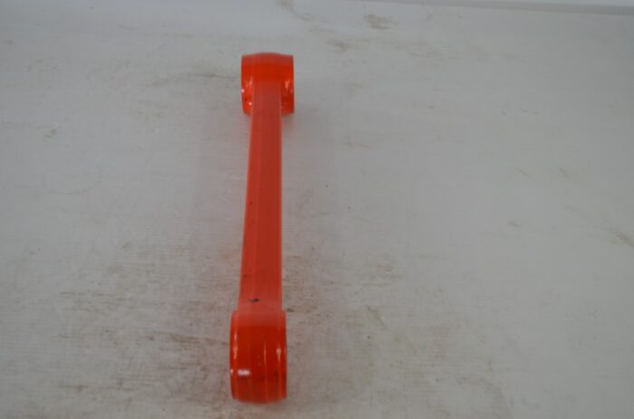 一 Kubota link assembly for excavator, part number R2501-71240 - Image 3