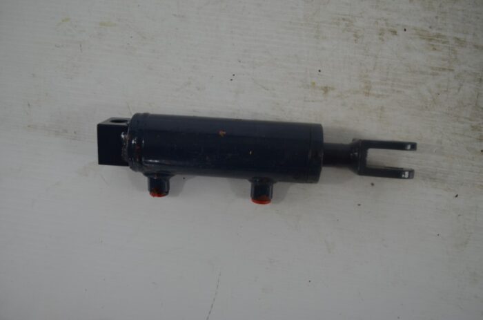 一 QT kit for universal skidsteer attachment (some parts missing:  cylinder), part number K9987 - Image 7