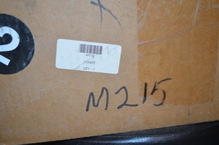 一 hydraulic quick attach, part number M215 - Image 9