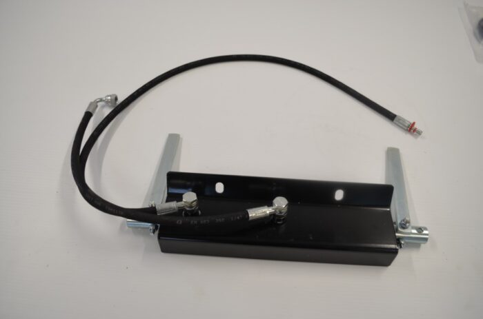 一 hydraulic quick attach, part number M215 - Image 10