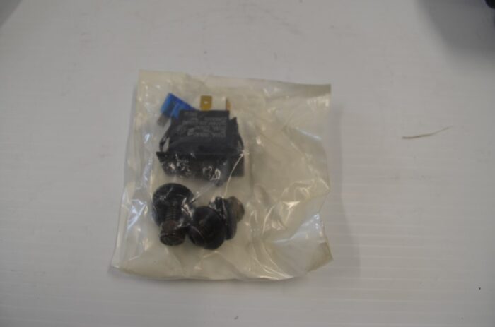 Kubota rear work lights, part number K9937E - Image 3