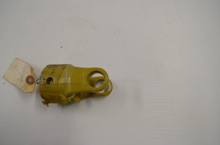 pto yoke, part number 211014851 - Image 3