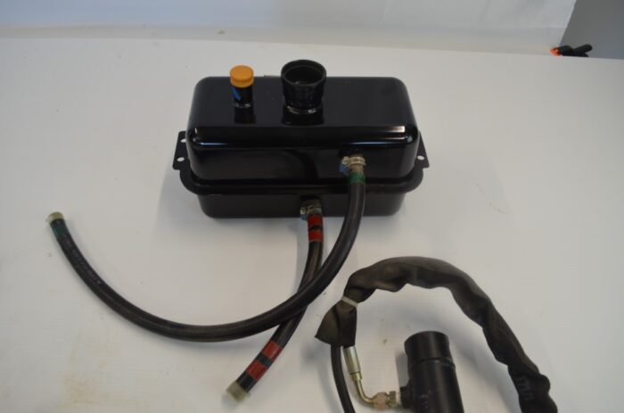 Kubota hydraulic bedlift kit to fit RTV 900, part number V4243 - Image 4