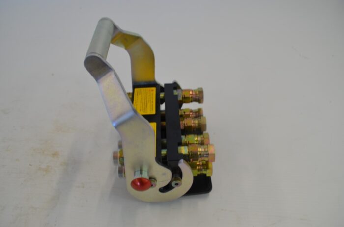 Multifaster 2P-3P single point valve connector, part number M116 - Image 11