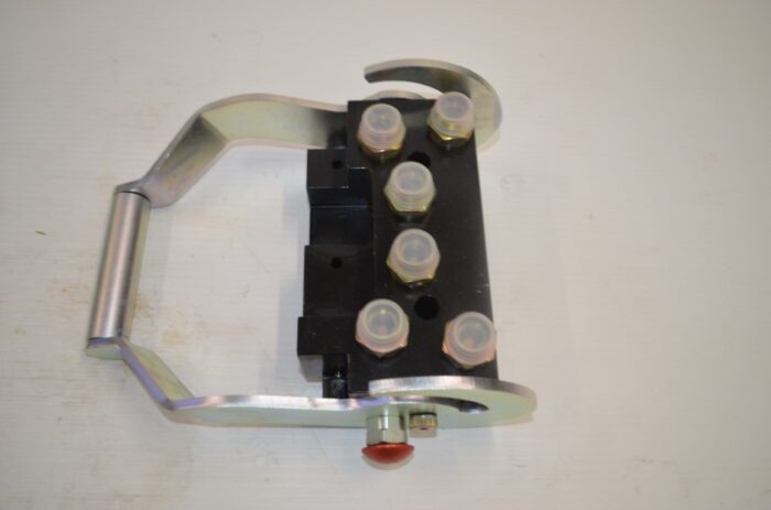 Multifaster 2P-3P single point valve connector, part number M116 - Image 2