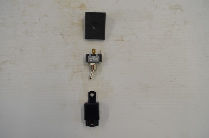一 Kubota work light kit, part number V42369 - Image 6