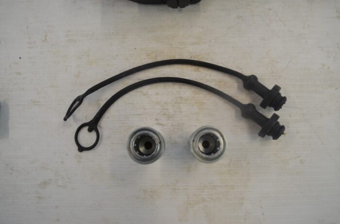 hydraulic hood rotation kit, to fit B2781B, B2782B, F5220B and F5720, part number B2784B - Image 2