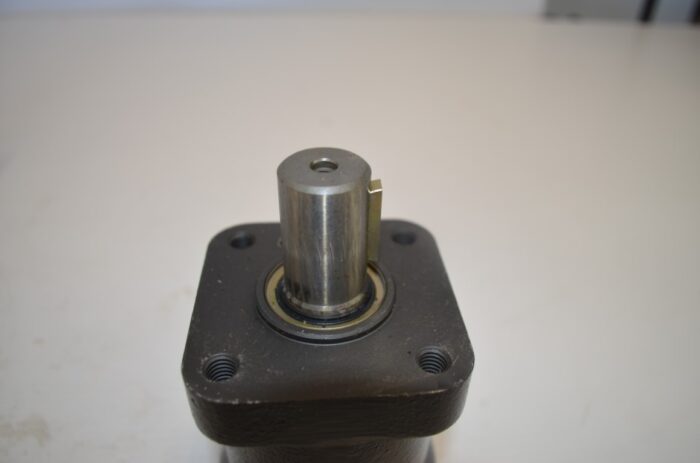 hydraulic hood rotation kit, to fit B2781B, B2782B, F5220B and F5720, part number B2784B - Image 8